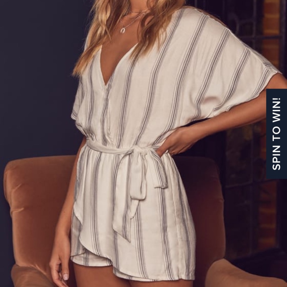 Lulu’s grey and white striped romper